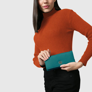 buy Luxury hand clutch
Fashionable clutch For Womens