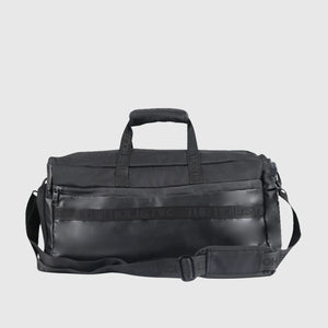 Comfortable padded shoulder strap travel duffle

Travel bag with quick-access waterproof zippers