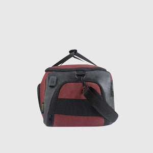 Multi-compartment travel duffle bag
Duffel bag with padded straps and trolley pass